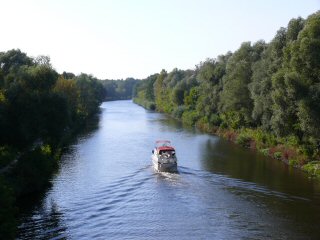 Blick von der Autobahnbrücke auf den Teltowkanal